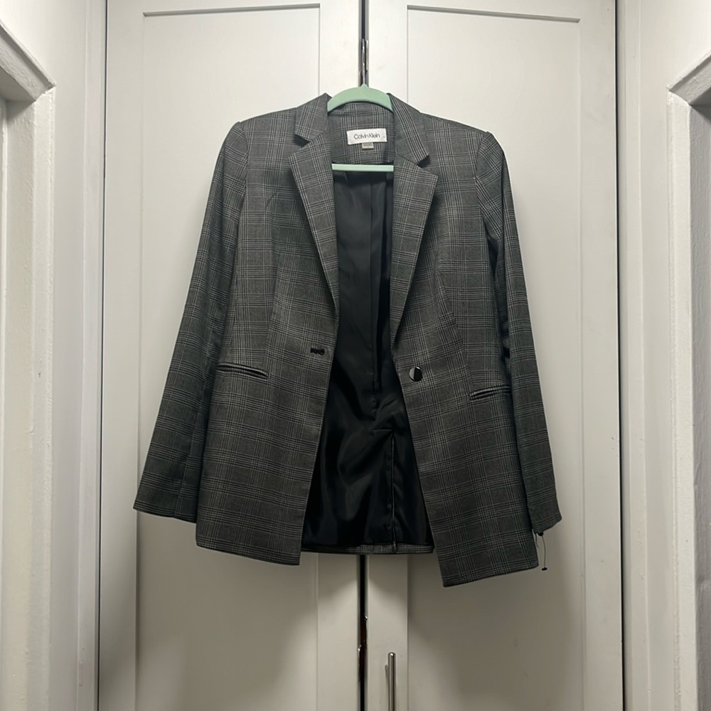 Calvin Klein gray plaid blazer (size 4)